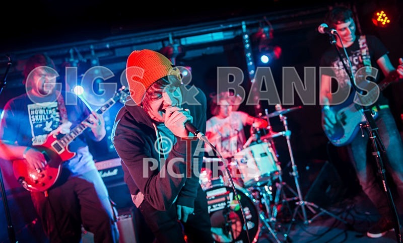 The Deadbeats-38 - THE DEADBEATS