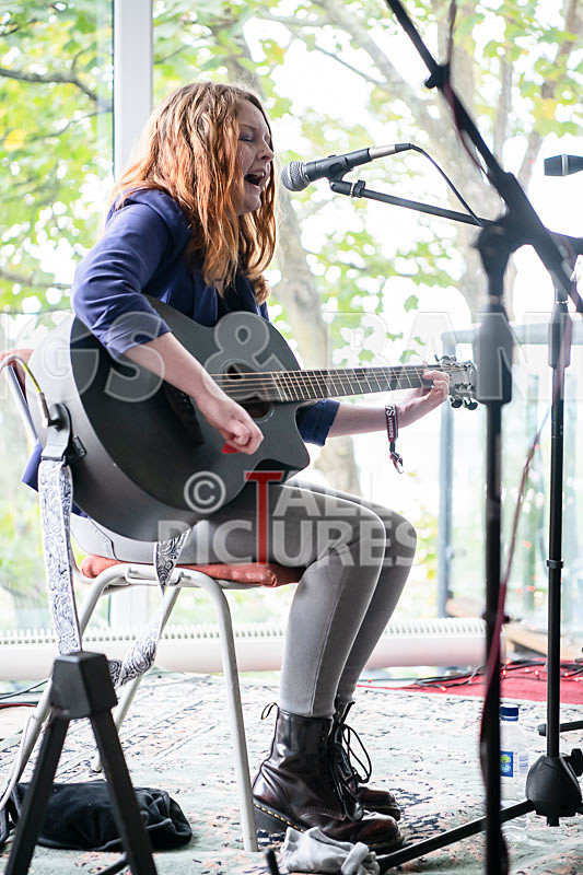 Kiya Ashton-20 - THE ACOUSTIC CAFE