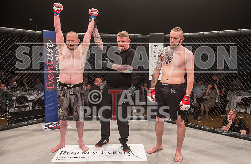 Shane Bentley v Jesse James-27 - BOUT 12