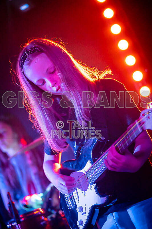 Hunting for Flames-10 - HUNTING FOR FLAMES