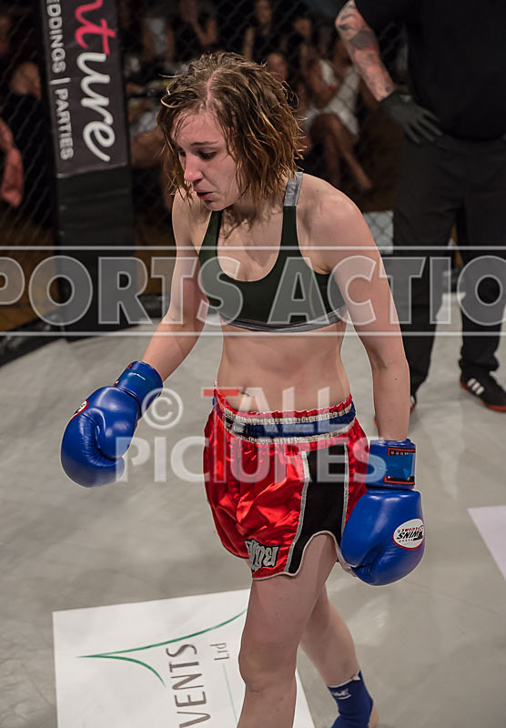 Stephanie Douglas v Lauren Sillence-36 - BOUT 6