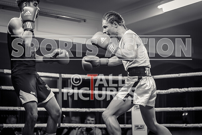 BOUT- 8 - Jay Wilson v Craig Rainey-46 - BOUT: 8 - Jay Wilson v Craig Rainey