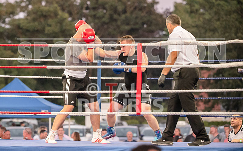 BOUT-15- Greg The Machine Gun Mackenzie v Jaques Big Dogg Colley-9 - BOUT-15: Greg 'The Machine Gun' Mackenzie v Jaques 'Big Dogg' Colley
