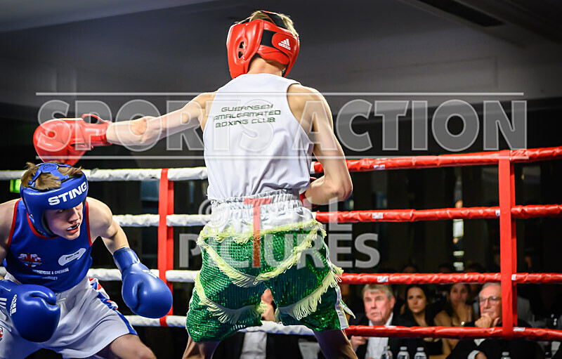 BOUT- 5 - Arnie Watson v Ryan Henry-6 - BOUT 5 - Arnie Watson v Ryan Henry