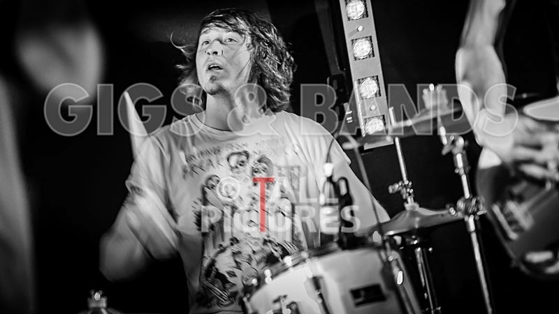 The Deadbeats-42 - THE DEADBEATS