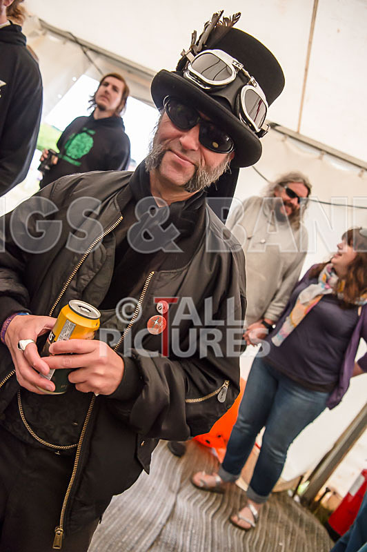 Chaos_People Peace Tent-16 - CHAOS 2016_THE PEOPLE & THE PEACE TENT