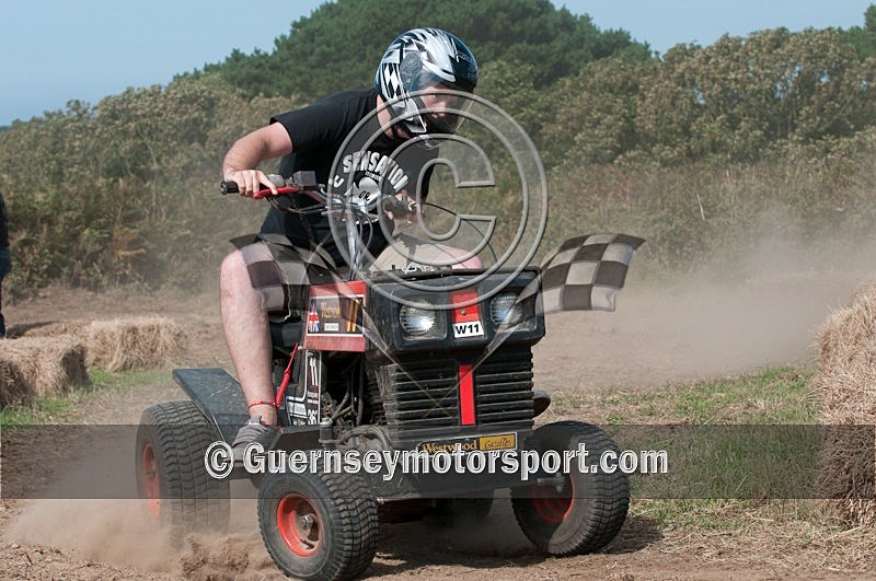 Hogwash_09-78 - HOGWASH 2009 - SCENE