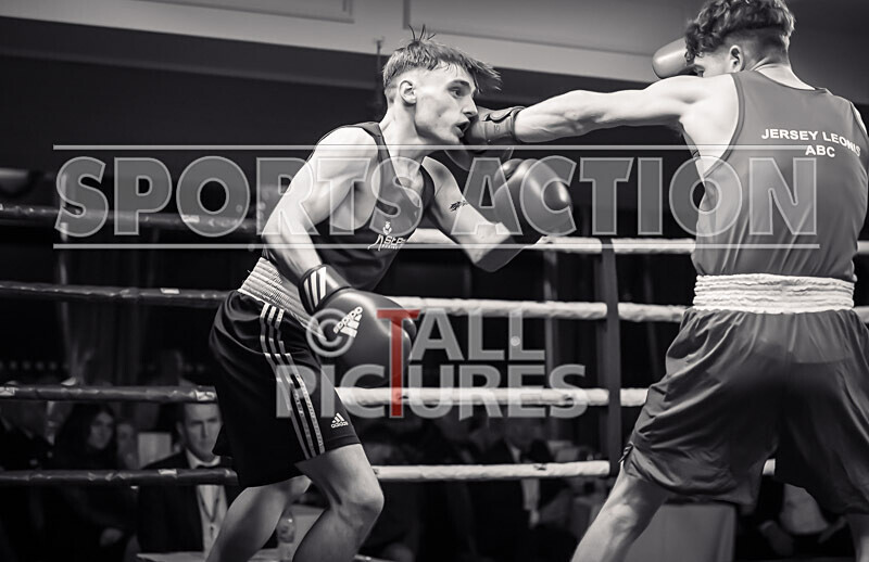 BOUT- 6_Aaron Gallichan v Andrew Kingston-37 - BOUT: 6_Aaron Gallichan v Andrew Kingston