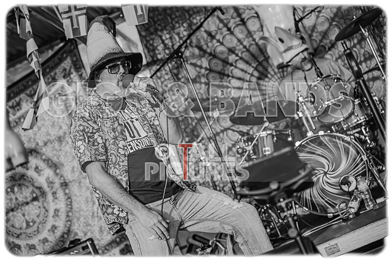 The Bensons-53 - THE BENSONS