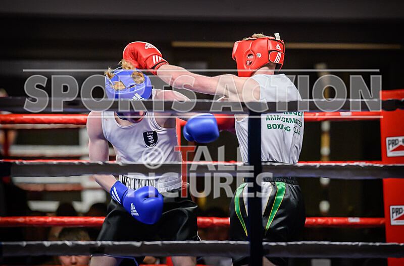 BOUT- 5 - Finn Walsh v Alix Watkins-18 - BOUT: 5 - Finn Walsh v Alix Watkins