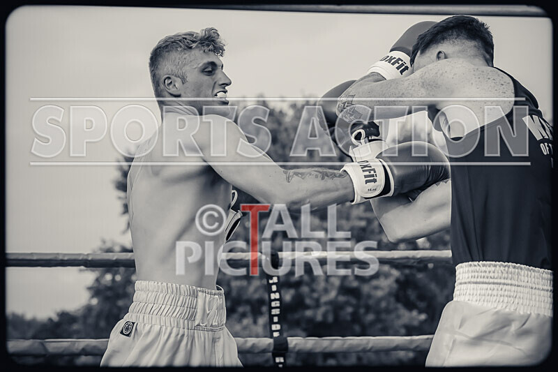 BOUT 11 - Raging Bull Jay Rive v Reece the Bomber Blondel-55 - BOUT 11 - 'Raging Bull' Jay Rive v Reece 'the Bomber' Blondel