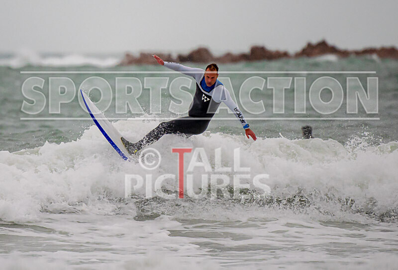 Surfing_01-11-2020-42 - SURFING AT VAZON BAY GUERNSEY