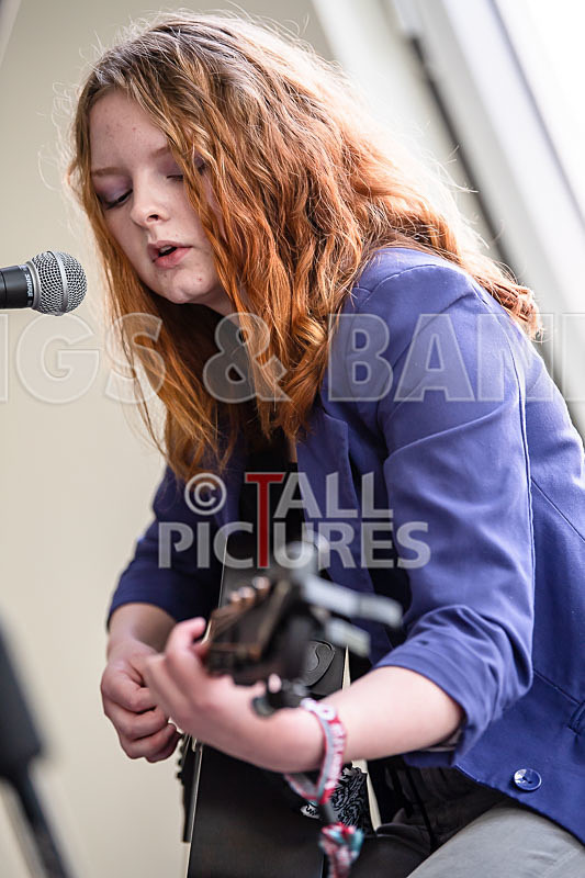 Kiya Ashton-17 - THE ACOUSTIC CAFE