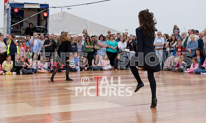 Lib Day08-166 - 2008 DAYTIME ATMOSPHERE