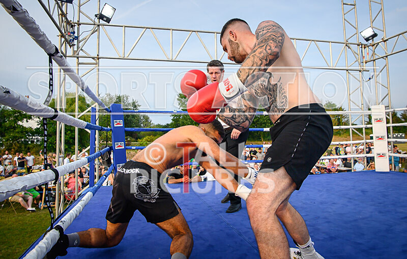 BOUT 12 - Dom Boyce v Koen Kraken Le Prevost-22 - BOUT 12 - Dom Boyce v Koen 'Kraken' Le Prevost