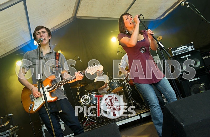 The Barlows-11 - THE BARLOWS