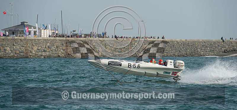 Worlds Powerboats_2014_Race-2-195 - UIM CLASS 3A & 3B WORLD OFFSHORE CHAMPIONSHIP_RACE-2