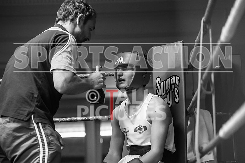 Bout - 3_Seb Fitzpatrick v Archie Brown-5 - Bout - 3_Seb Fitzpatrick v Archie Brown