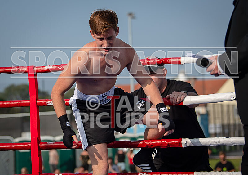 BOUT 7 - Brandon -Bravehart- Ashplant v Martin -the not so Ranging Bul - BOUT 7 - Brandon 'Bravehart' Ashplant v Martin 'the not so Ranging Bull' Le Prevost