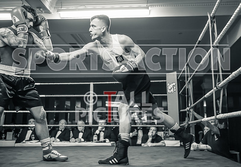 BOUT-5_Rob Brehaut v Ryan Davies-4 - BOUT-5_Rob Brehaut v Ryan Davies