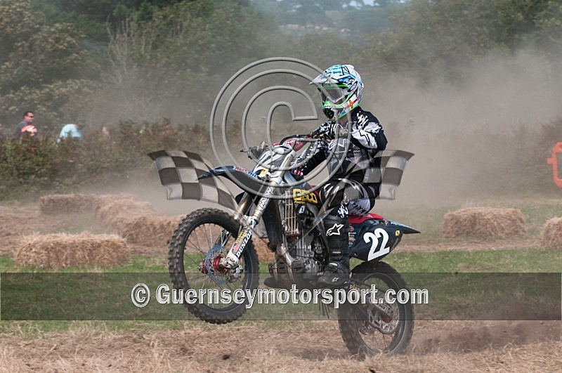 Hogwash_09-21 - HOGWASH 2009 - SCENE