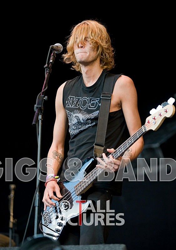 Cage the Elephant-27 - CAGE THE ELEPHANT