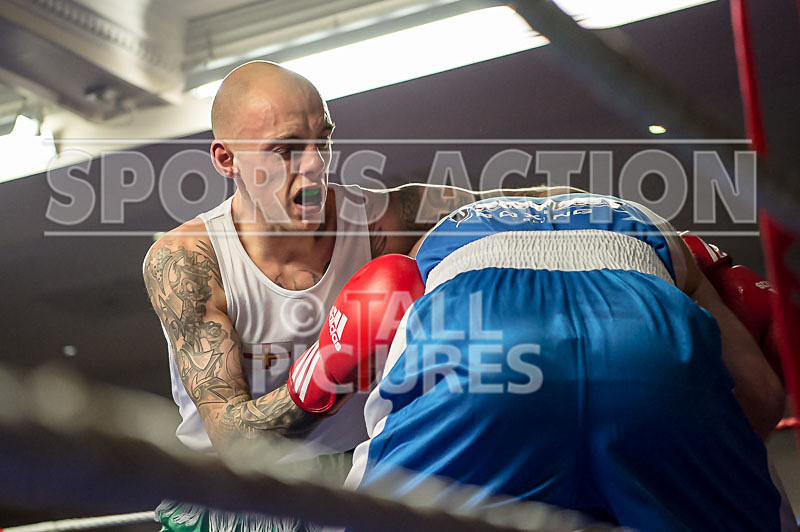 Bout - 8_Nathan Green v Joe Dennison-36 - Bout - 8_Nathan Green v Joe Dennison