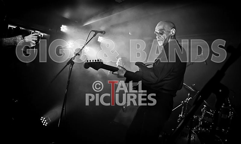 The Wilko Johnson Band-107 - THE WILKO JOHNSON BAND