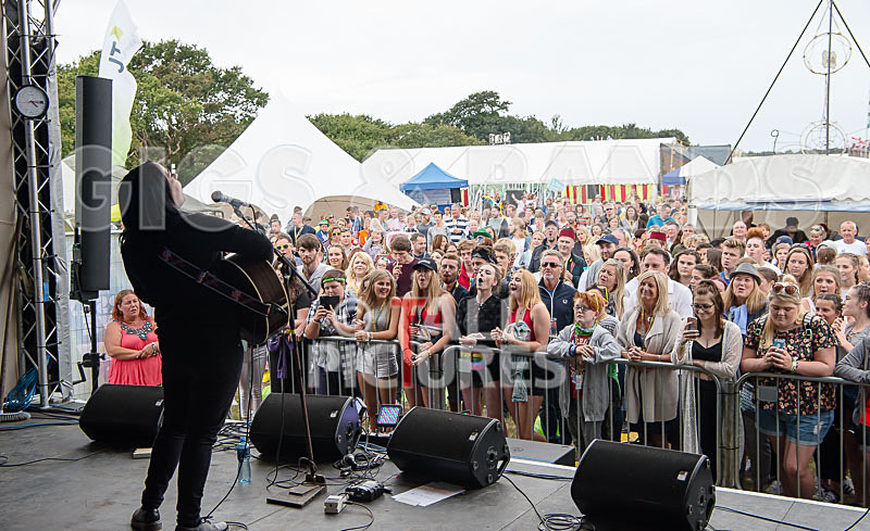 Lucy Spraggan-2 - LUCY SPRAGGAN