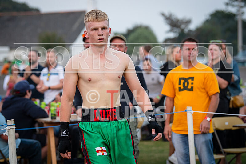 BOUT 17 - Luke Robert v Casey De La Mare-5 - BOUT 17 - Luke Robert v Casey De La Mare