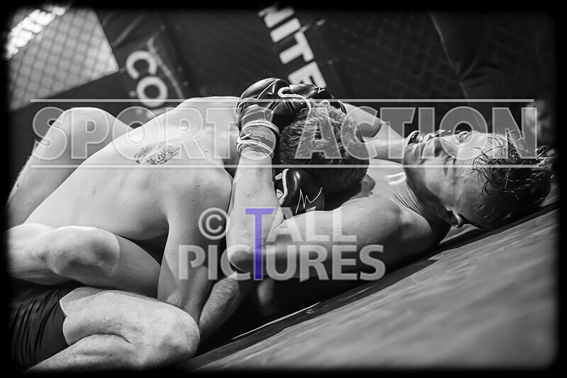 BOUT- 13 - Joe Graham v Sam Pearce-54 - BOUT 13 - Joe Graham v Sam Pearce