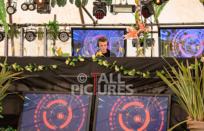 Guernsey Together Festival 2021_DANCE TENT-2 - GUERNSEY TOGETHER FESTIVAL 2021_THE DANCE TENT