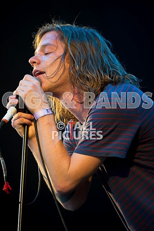 Cage the Elephant-37 - CAGE THE ELEPHANT