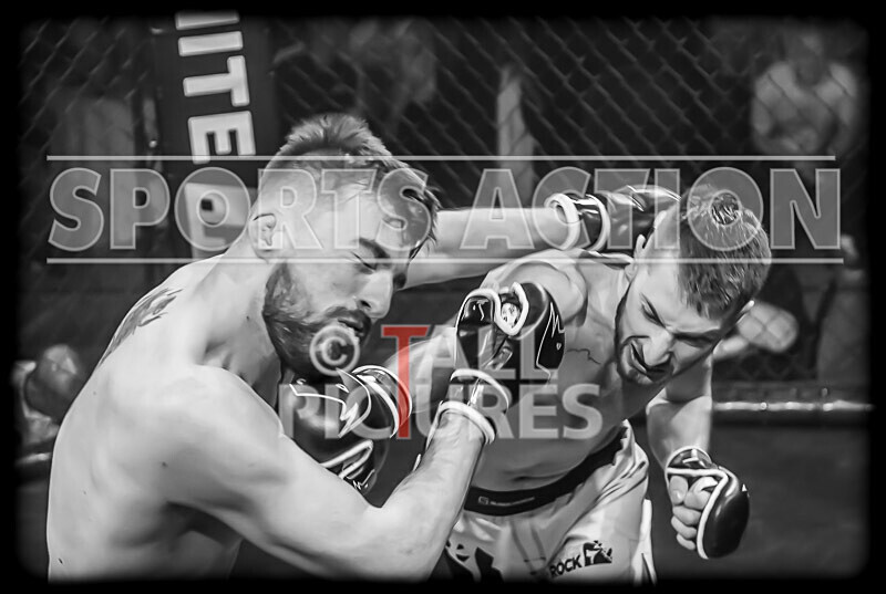 BOUT- 11 - James Jeune v Matt Iwon-61 - BOUT 11 - James Jeune v Matt Iwon