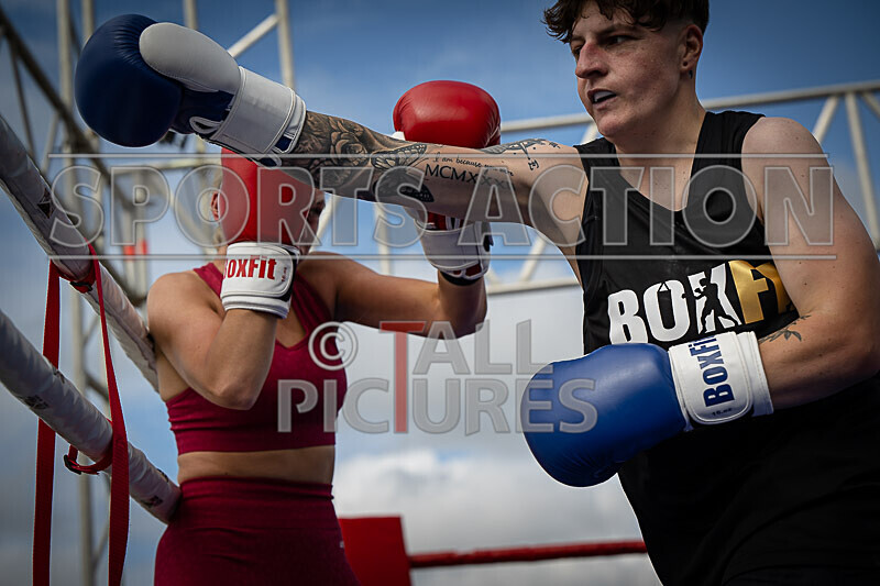 BOUT 5- Leonie Chardonnay Pike v Ellie Rocky Robinson-50 - BOUT 5- Leonie 'Chardonnay' Pike v Ellie 'Rocky' Robinson