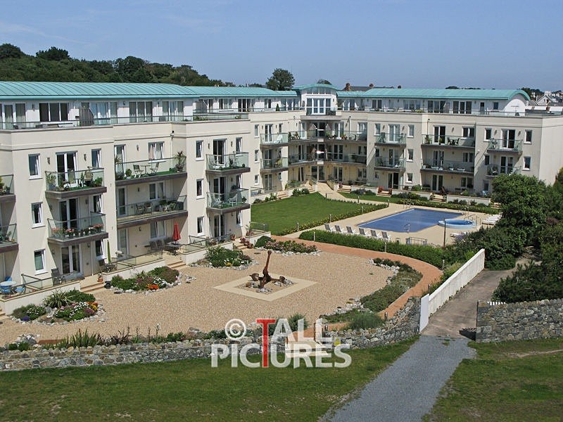 Richmond Court-6 - COMMERCIAL PROPERTIES