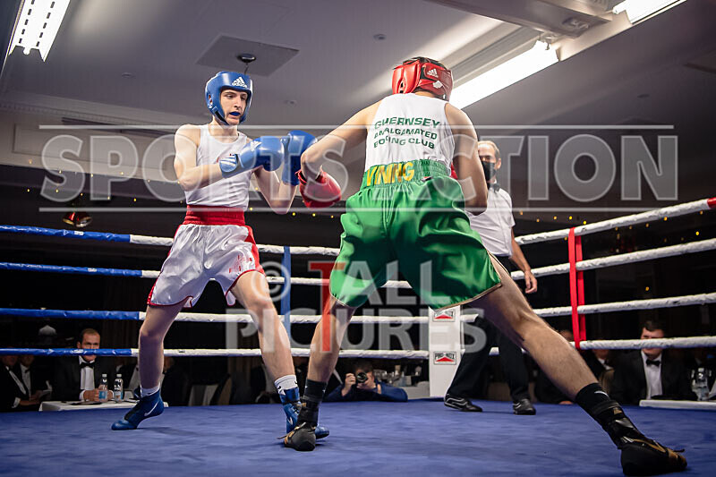 BOUT 4_Ross Vinning v Henry Wells-23 - BOUT 4_Ross Vinning v Henry Wells