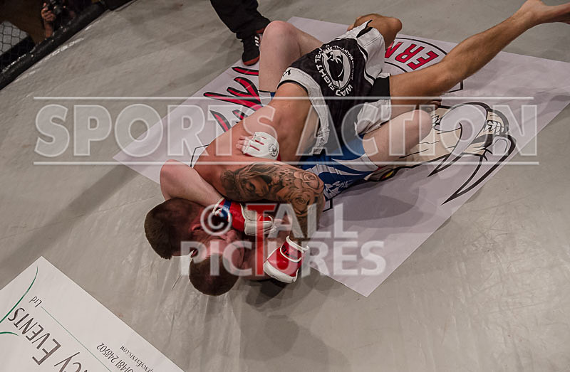 James Mapley v Chris Burton-23 - BOUT 14