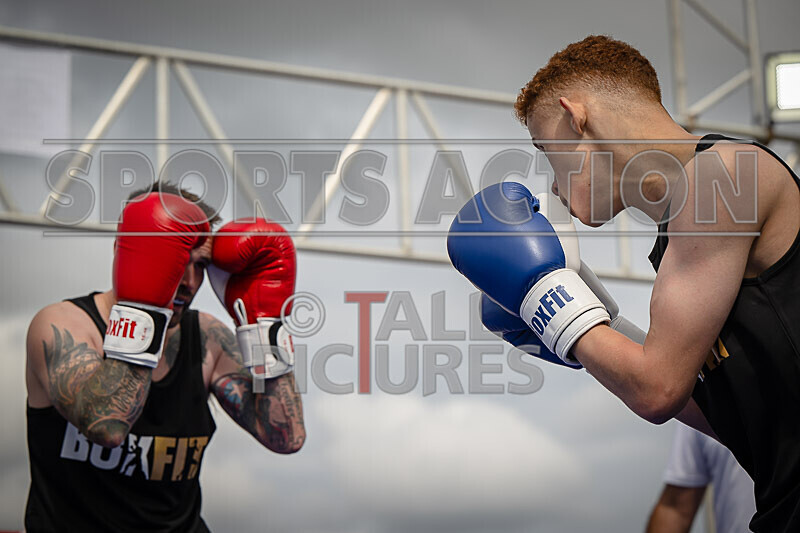 BOUT 3- Martin the not so Raging Bull Le Prevost v Ben Hizzy Hislop-28 - BOUT 3- Martin 'the not so Raging Bull' Le Prevost v Ben 'Hizzy' Hislop