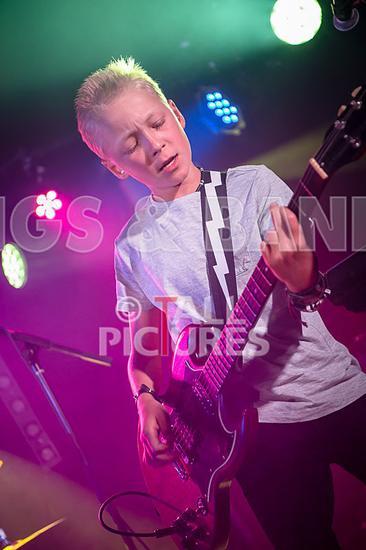 Motionless-14 - MOTIONLESS