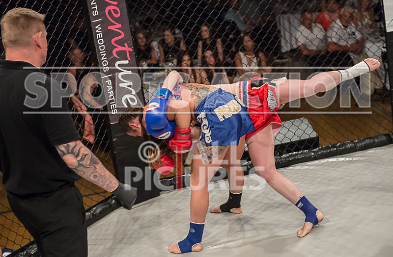 Stephanie Douglas v Lauren Sillence-24 - BOUT 6
