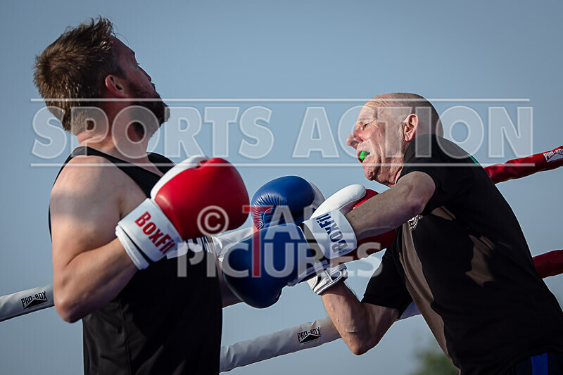 BOUT 2 - Steve -The Stoat- Ozanne v Alan -Dinosaur- Donaldson-19 - BOUT 2 - Steve 'The Stoat' Ozanne v Alan 'Dinosaur' Donaldson