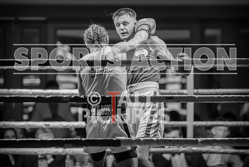 BOUT- 6 - Jamie Wilson v Declan Hunt-11 - BOUT 6 - Jamie Wilson v Declan Hunt