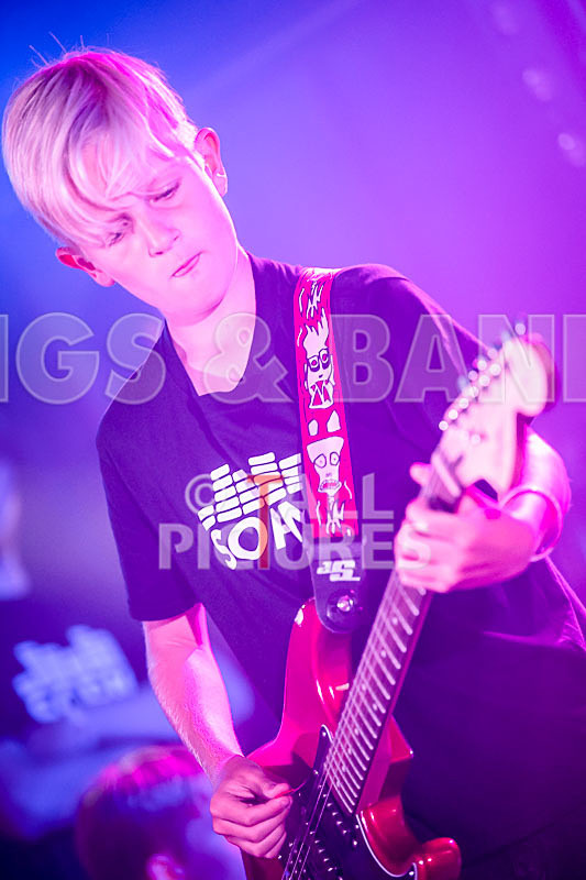 The Goo Fighters-5 - THE GOO FIGHTERS