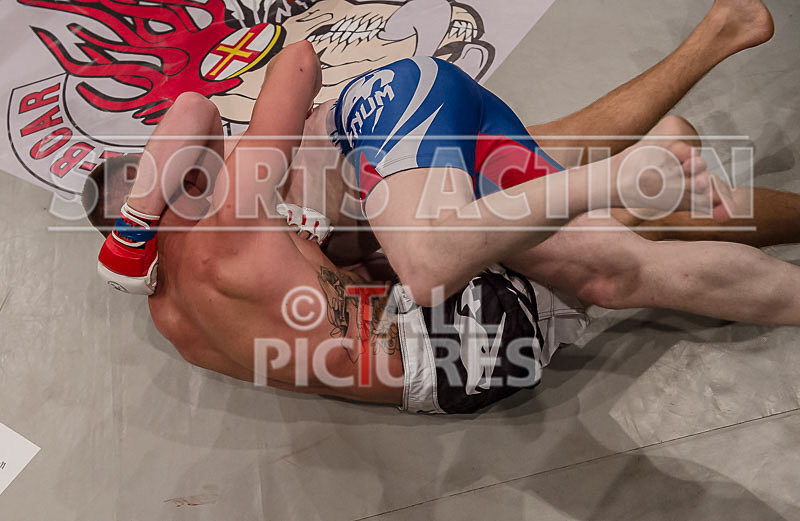 James Mapley v Chris Burton-17 - BOUT 14