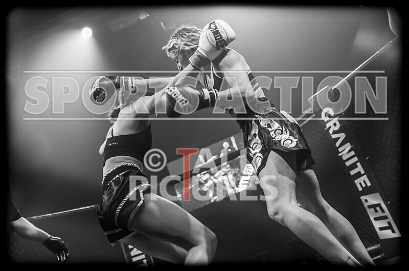 BOUT- 9 - Laura Douglas v Georgia Blumsom-11 - BOUT 9 - Laura Douglas v Georgia Blumsom