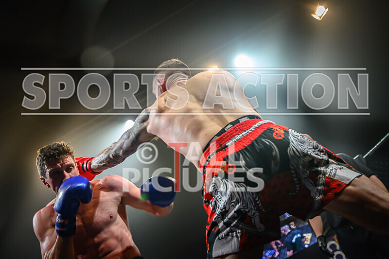 BOUT- 10 - Johan Pols v Ralph Pickering-5 - BOUT 10 - Johan Pols v Ralph Pickering