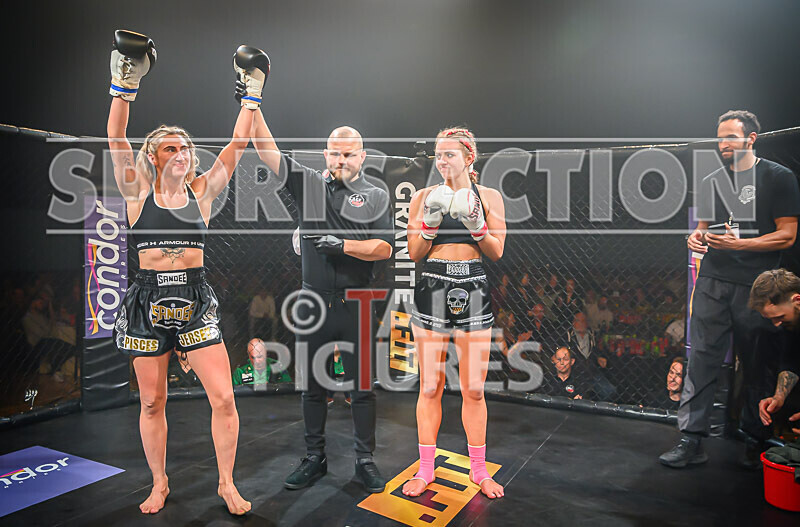 BOUT- 9 - Laura Douglas v Georgia Blumsom-87 - BOUT 9 - Laura Douglas v Georgia Blumsom