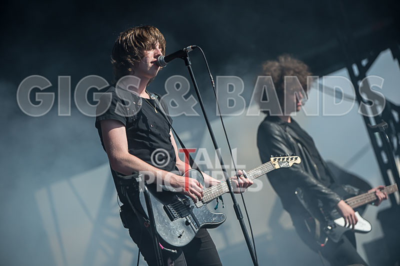 Catfish and the Bottlemen-38 - CATFISH AND THE BOTTLEMEN