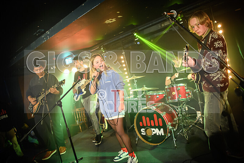 Motionless-24 - MOTIONLESS